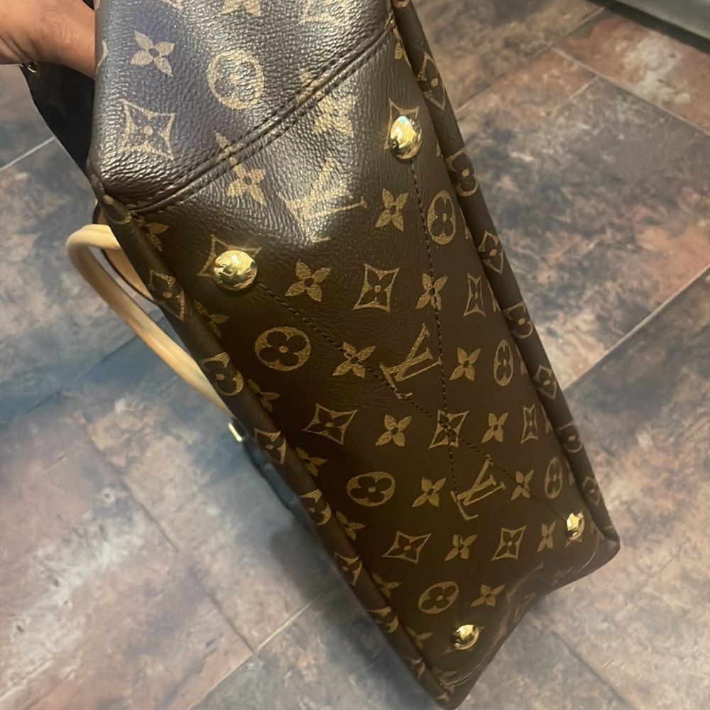 Authentic Louis Vuitton Paris Made In France Pallas M40908 Handbag purse Satchel - Picture 14 of 14